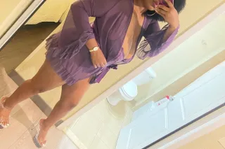 💕 Busty Caramel Beauty💕 AVAILA... - Image 1