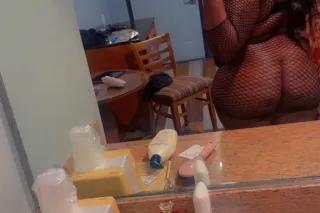 Lets Meet Im The Perfect Treat 💕available now don't miss out💕📲 - Image 3