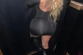 STAMFORD BEST 😍🍑 Treat Yaself ... - Image 3