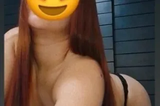 Latina estrovertida y caliente... - Image 1