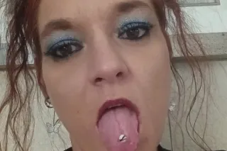 🎊 2 girl cum watch her lick it... - Image 4