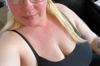 💛ITS BIG TITTY TUESDAY💛IM WET ... - Image 4