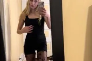 only in town for a few days . ... - Image 1