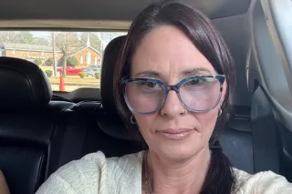 Slim Classy Brunettte - 39 - Image 4