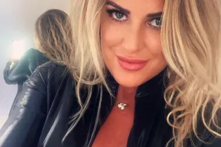 Grown and SeXxXy - 48 - Image 3