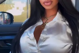 Princess with dangerous curves - Image 1