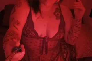🌹🍑🍆💋HALF IRISH, HALF LATINA AN... - Image 1