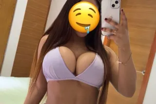 the best Latina in the area with great 🍑💦💦 - Image 1