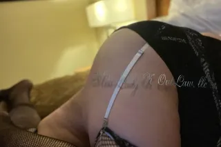 Tempting TittyTuesday💙 Sin Cit... - Image 3