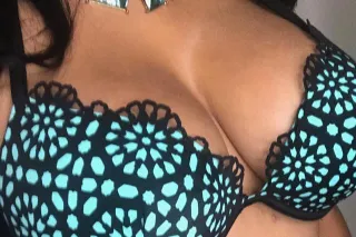 Upscale🔥 🔥MILF 💣HOT ⚽ Exotic Soccer ⚽ MOM VISIT - Image 5