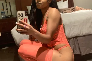 {2 girl special}{1⃣0⃣0⃣special}5 mins with me and u will be weak🌊 💕 read the full biO - Image 5