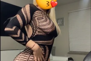 CALIENTE LATINA LLENA DE CANDE... - Image 1