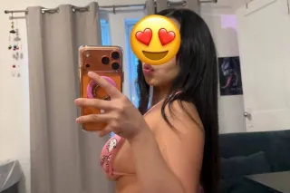 Sexy real latina girl ready to... - Image 1