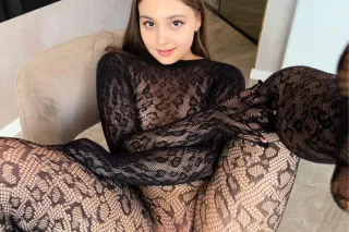 I ACCEPT CASH $50 💓Available F... - Image 2