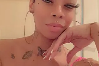 💋Available...your place or my place🦋 - Image 1