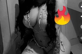 SEXY HERE - Image 6