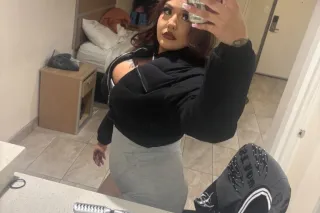 back in town for a few days 🥰 ... - Image 2