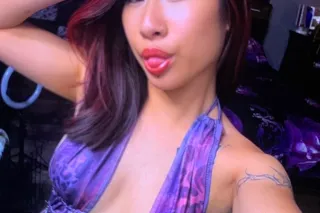 🔥AsiAn Sexy Girl👅Swallows a cu... - Image 1