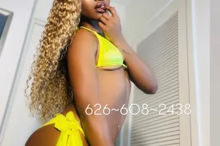 🌹NEW IN TOWN🌹Come see me befor... - Image 1