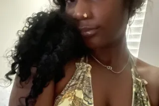 Sweet girl looking for fun 😏 -... - Image 2