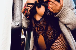 SEXY😱SLIM PETITE BIg🥵 TITTS & ... - Image 3