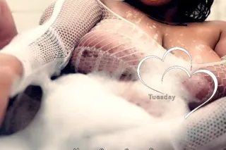 GET A TASTE OF A SWEET PEACH🥰🍑 - Image 7