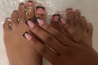 Sweet, petite, and unforgettab... - Image 3