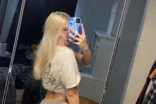 I am a very hot white woman, I... - Image 3