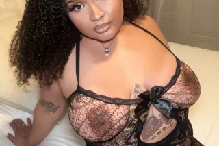 Up & Horny, Come F Me RN Daddy... - Image 2