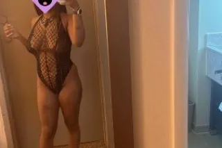 OUTCALL,CARPLAY N I DONT DRIVE... - Image 2