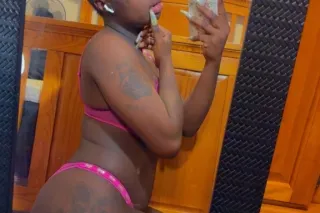 chocolate Drop🍫💦 **Specials **... - Image 3