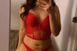 NEW IN QUEENS pretty colombian... - Image 1