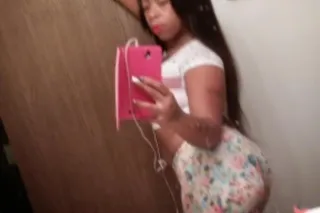 Pretty face thick N my waist R... - Image 3