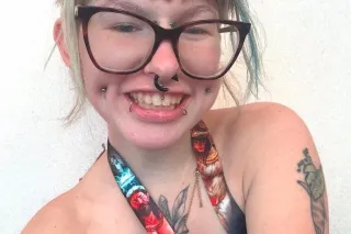Emo trans lookin for friends 😏 - Image 2