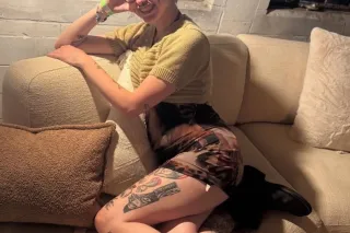 Emo trans lookin for friends 😏 - Image 4