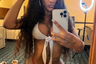 Freaky 🧸🎀 Juicy Fat Clit 🥳 Don... - Image 2