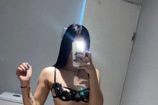 🥰Hi dad, I'm a beautiful girl🍑... - Image 1