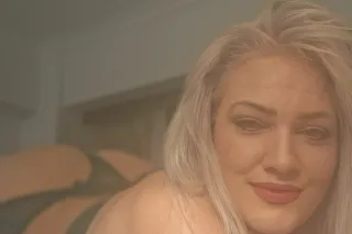 thick thighs and pretty eyes -... - Image 4