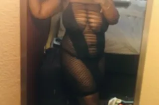 Ms.diamondz is available for generous men, couples and women I offer fetishes and massages roll play BBJ protected, wet sex no anal allowed pclean hygiene a must let's have some mature adult fun👅👅👅💄💄❤️❤️👄💪🏾💪🏾 - Image 9