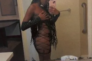 SLIM PETITE LIL TREAT INCALLS ... - Image 3