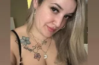 BRAND NEW TO HERE FREAKY GIRL ... - Image 2