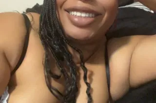 🫶😊NOT YOUR AVERAGE HOE 😘I GETS... - Image 4