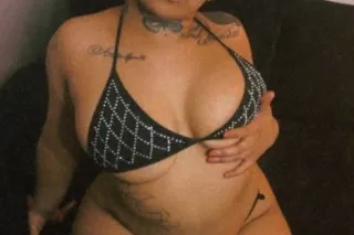 YOUNG SEXY PHAT ASS LIGHTSKIN ... - Image 1