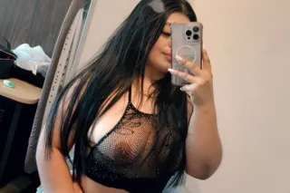 Hot Latina girl new in your ar... - Image 3