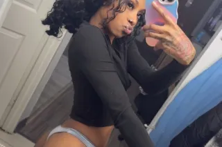 incalls & out👅 .. downtown/uni... - Image 2