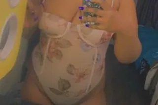 Prettyyy Thickkk Goddess Super... - Image 4