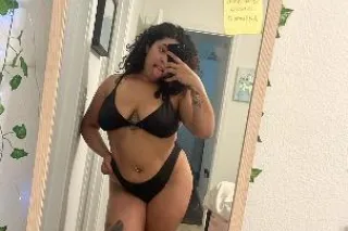 Sexy & Sweet Goddess on Las Vegas BLVD - Image 6