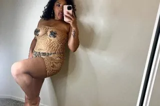 Sexy & Sweet Goddess on Las Vegas BLVD - Image 1