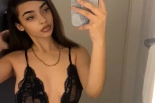 🥰 Gnight Portland 💚 Sexy, Peti... - Image 4