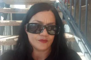 lady in the street. - 36 - Image 3